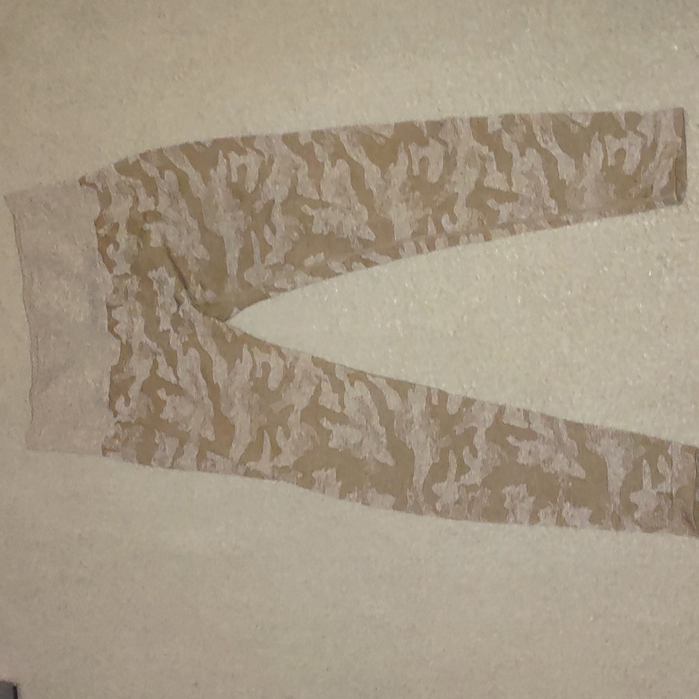Nvgtn camo leggings